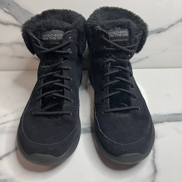 Skechers Women's Black Suede Faux Fur Comfort On the Go Winter Chill Boots Sz 9 - Picture 2 of 7